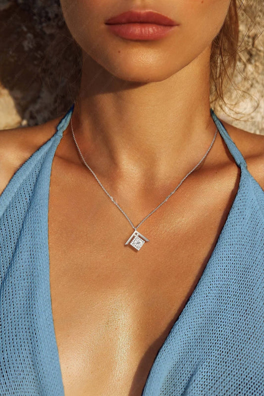 Conflict-Free Diamond Pendant for a Lifetime of Elegance