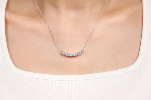 Gebogene Stabkette mit ethisch gewonnenen Diamanten