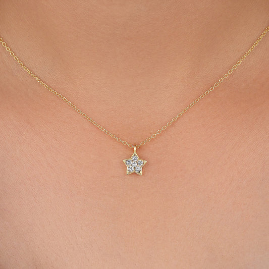 Zarte, im Labor gezüchtete Diamantstern-Halskette