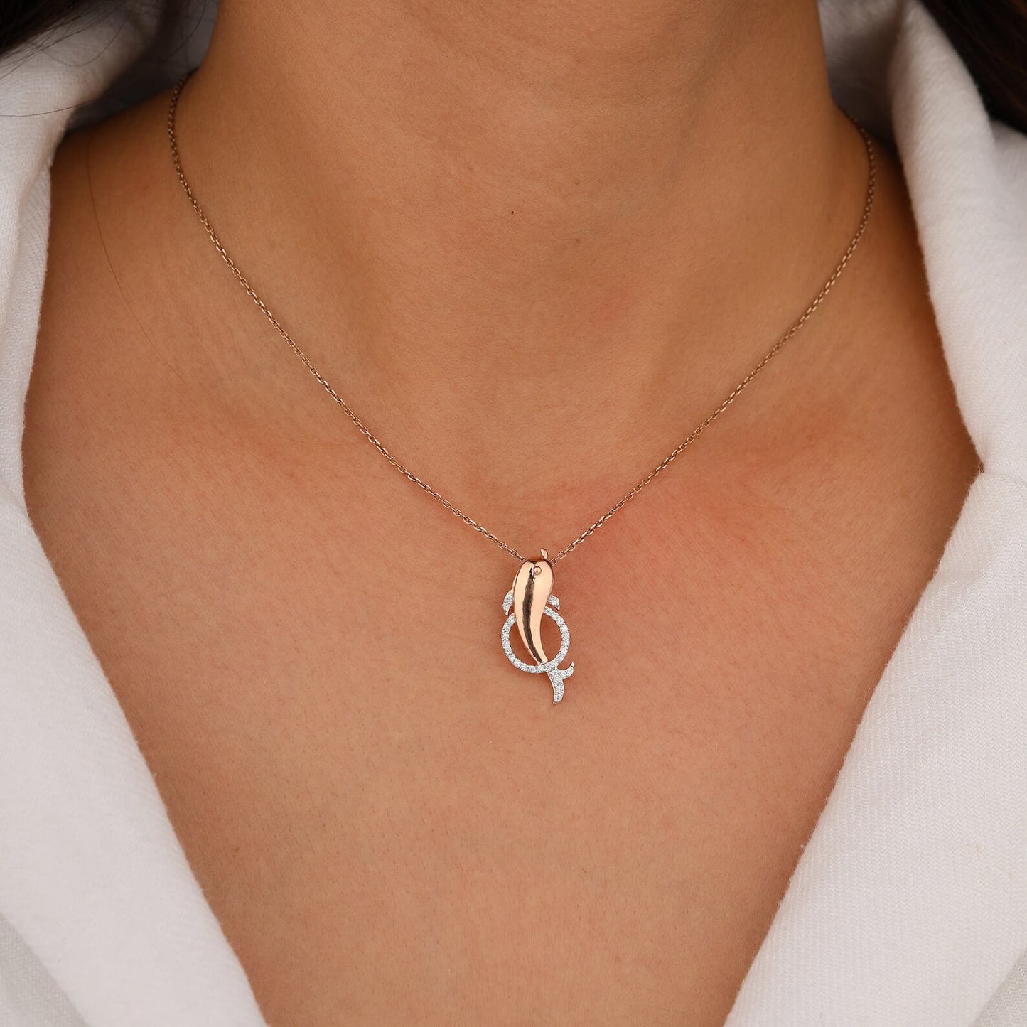 Delfin-Halskette mit im Labor gezüchteten Diamanten für Strandliebhaber