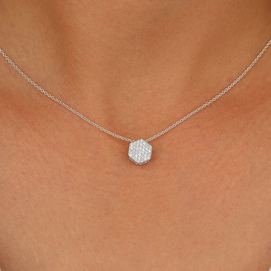 Sechseckiger Anhänger aus im Labor gezüchteten Diamanten für einen stilvollen Look