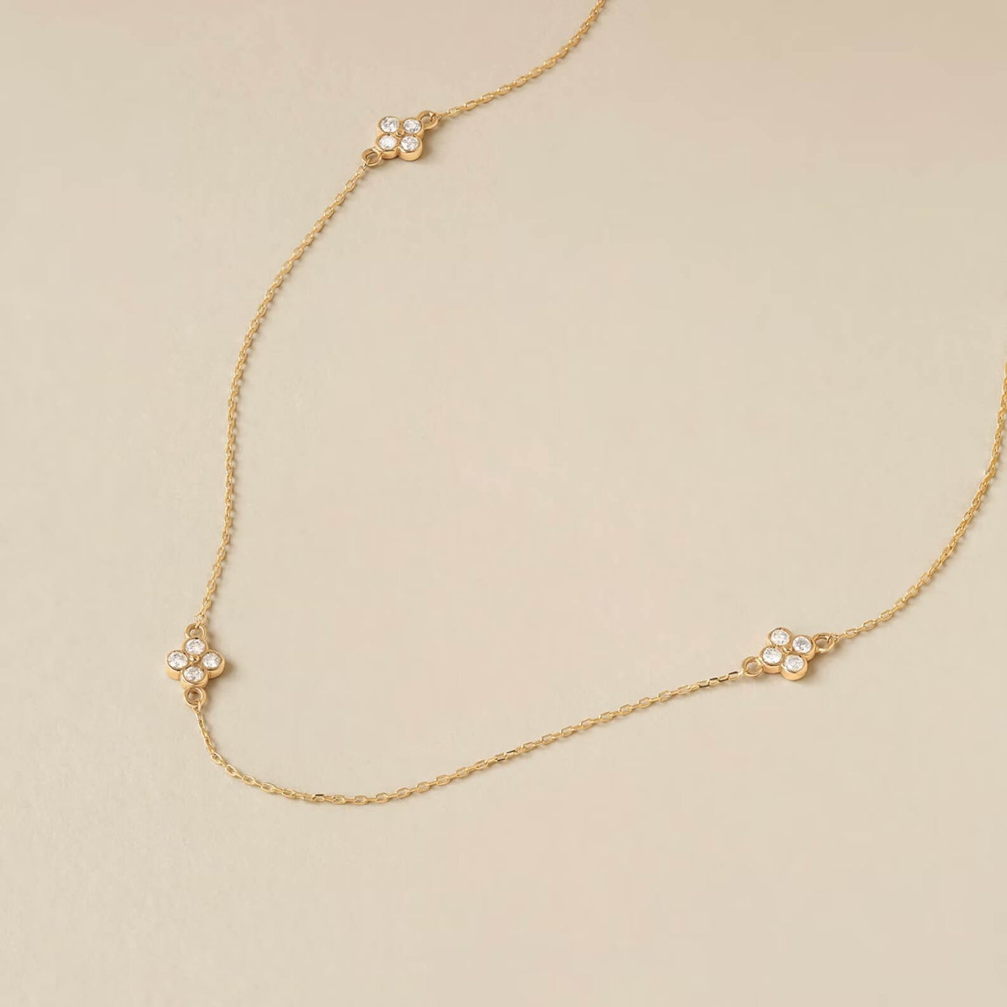 Meisterhaft gefertigte Halskette aus im Labor gezüchteten Diamanten für besondere Anlässe