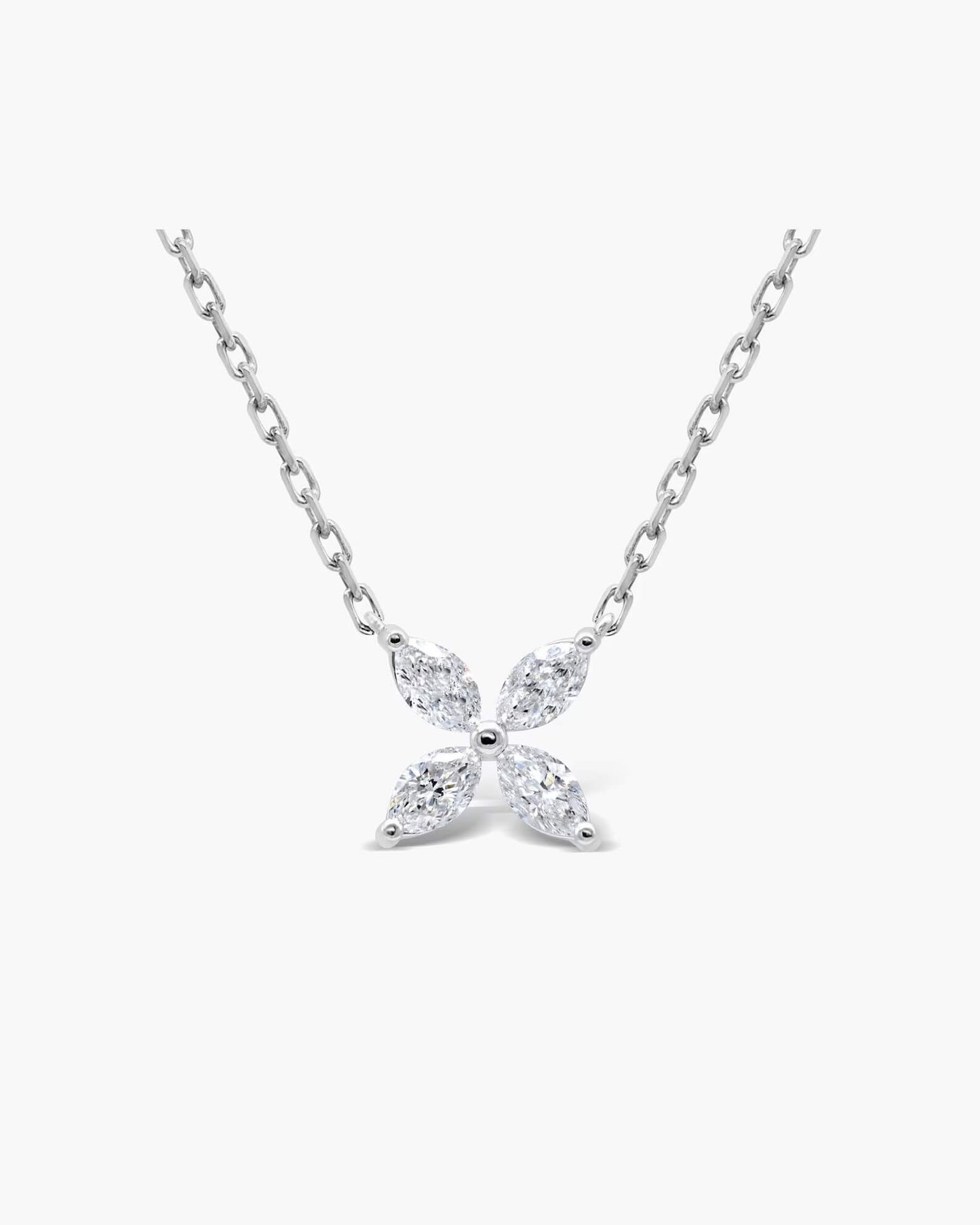 Schmetterlingskette mit im Labor gezüchteten Diamanten im Marquise-Schliff