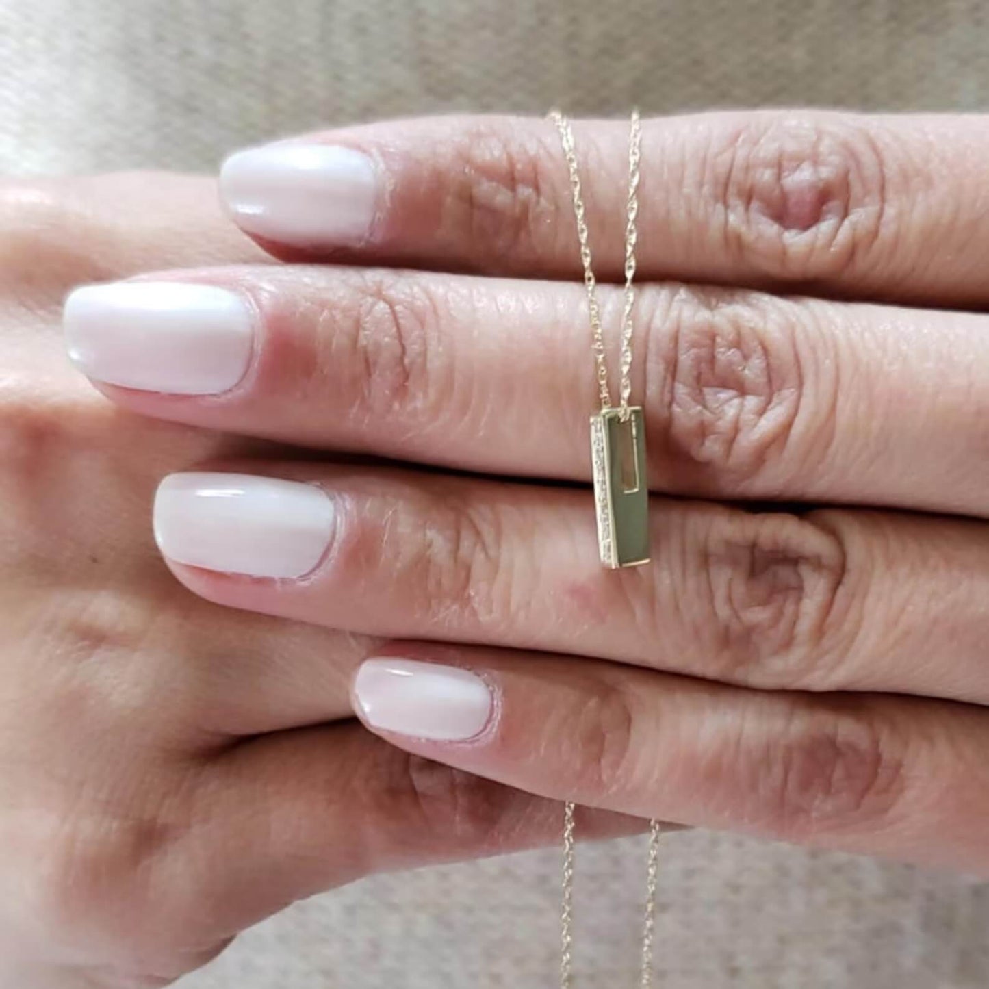 Diamantbarren-Halskette mit im Labor gezüchtetem Diamanten