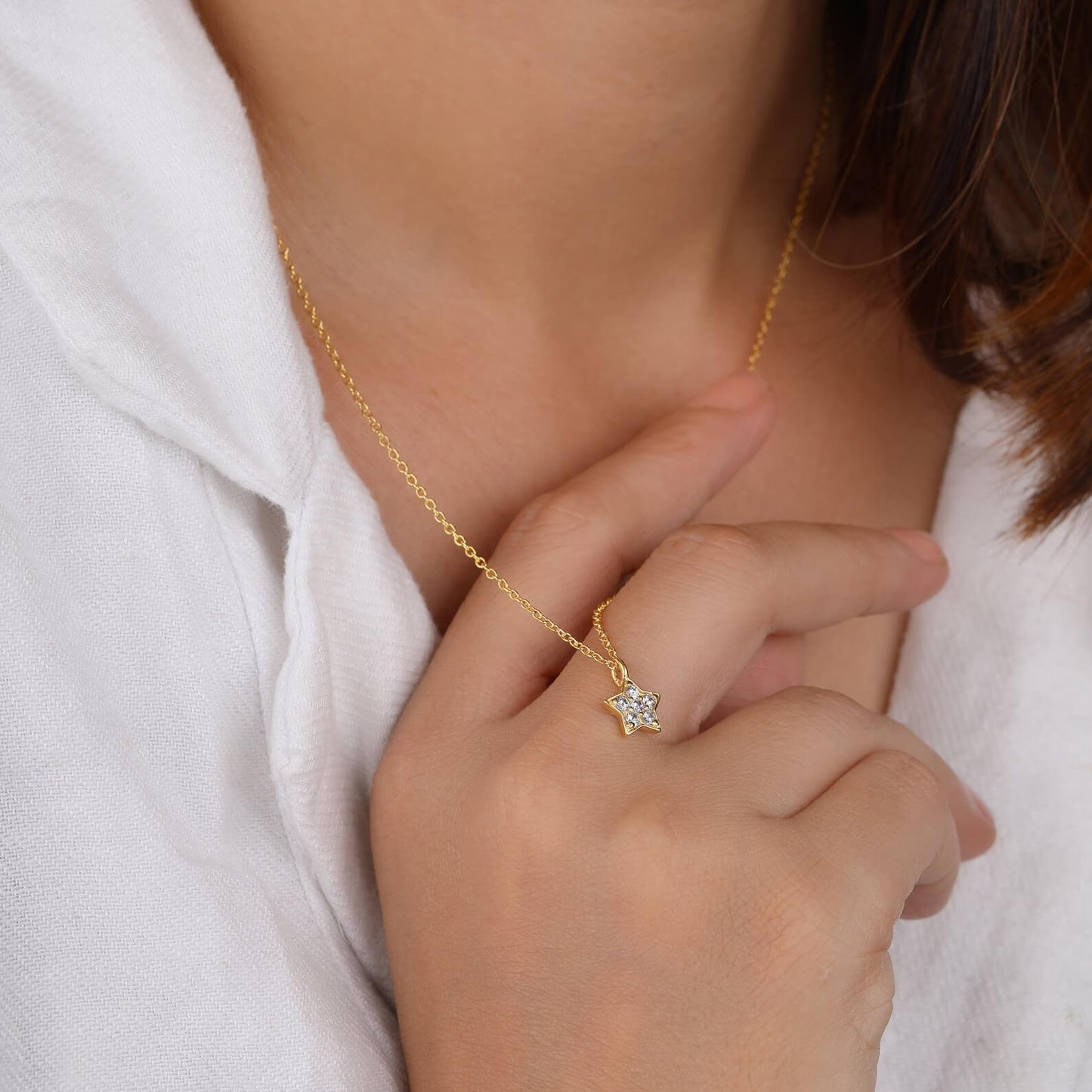 Zarte, im Labor gezüchtete Diamantstern-Halskette