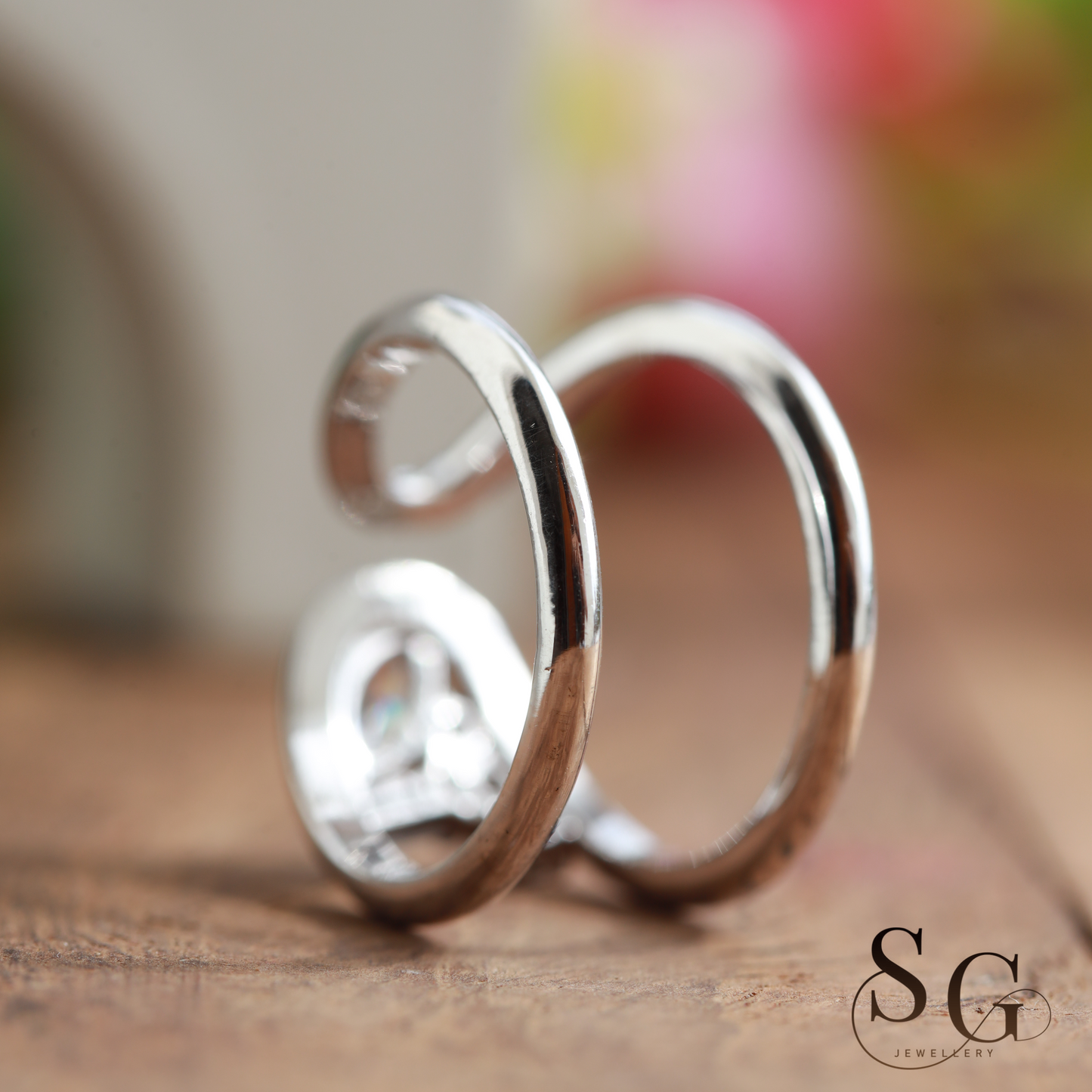 Minimalist Vintage Unique Ring Anniversary Wedding Gift Band.
