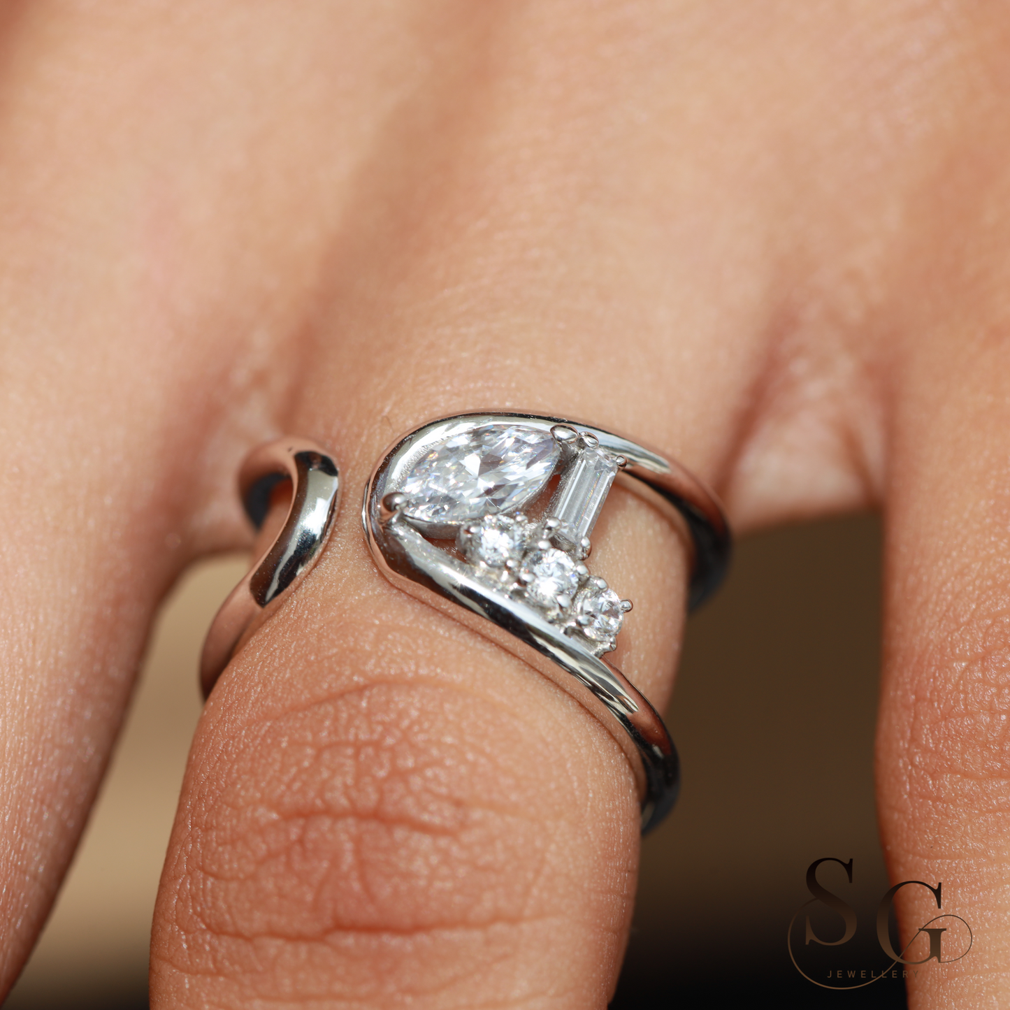 Minimalist Vintage Unique Ring Anniversary Wedding Gift Band.