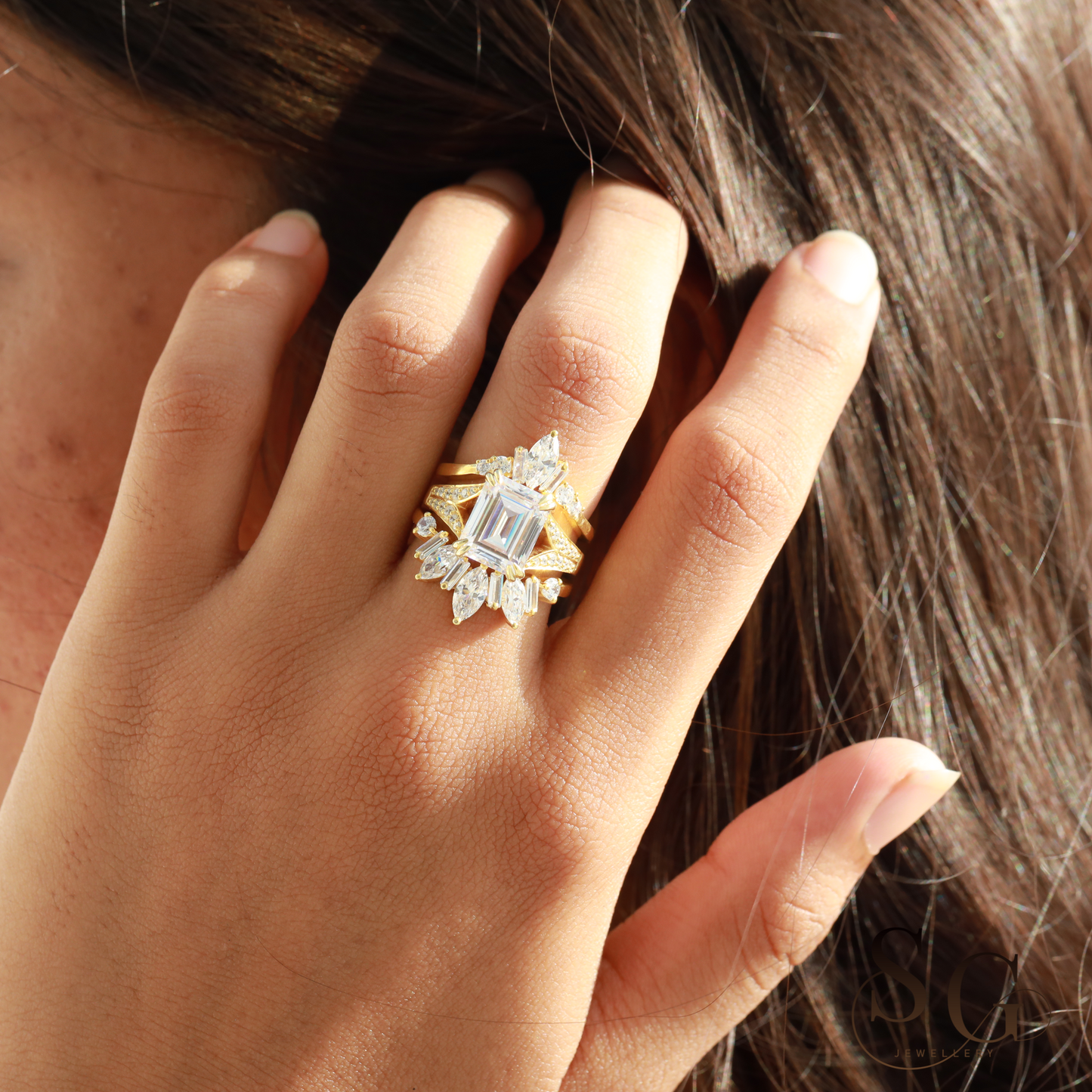 Dreiteiliger Ehering mit CVD-Diamanten im Smaragdschliff.