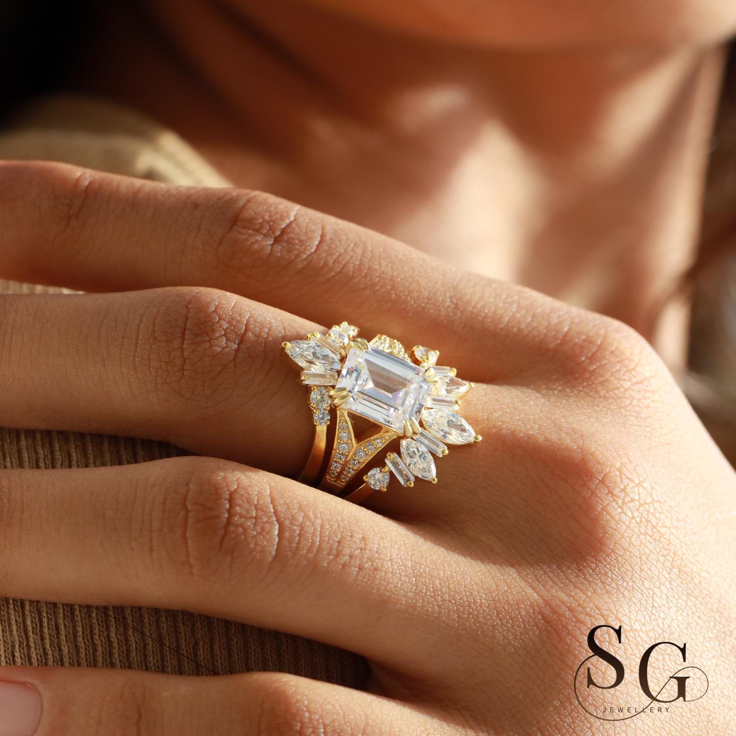 Dreiteiliger Ehering mit CVD-Diamanten im Smaragdschliff.