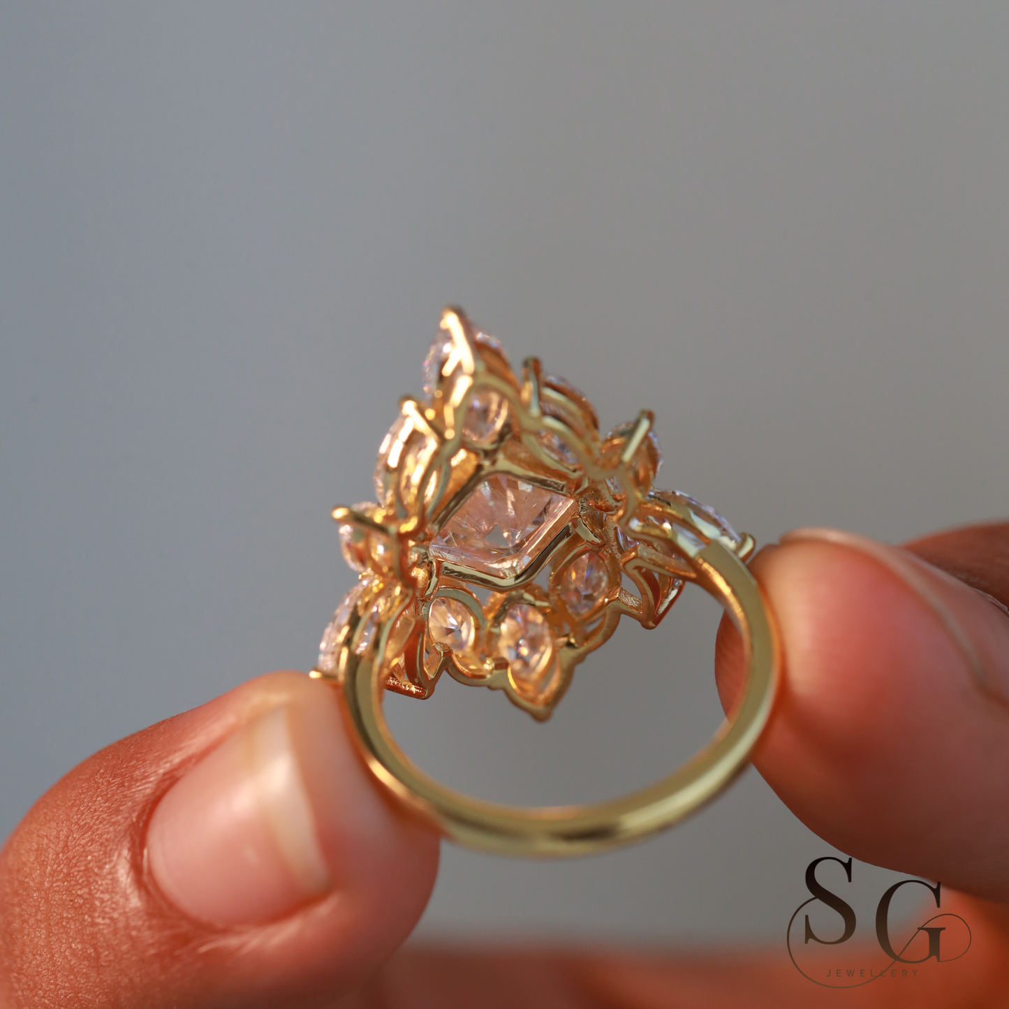 2,66 Karat handgefertigter Verlobungsring mit im Labor gezüchtetem Diamanten im Asscher-Schliff