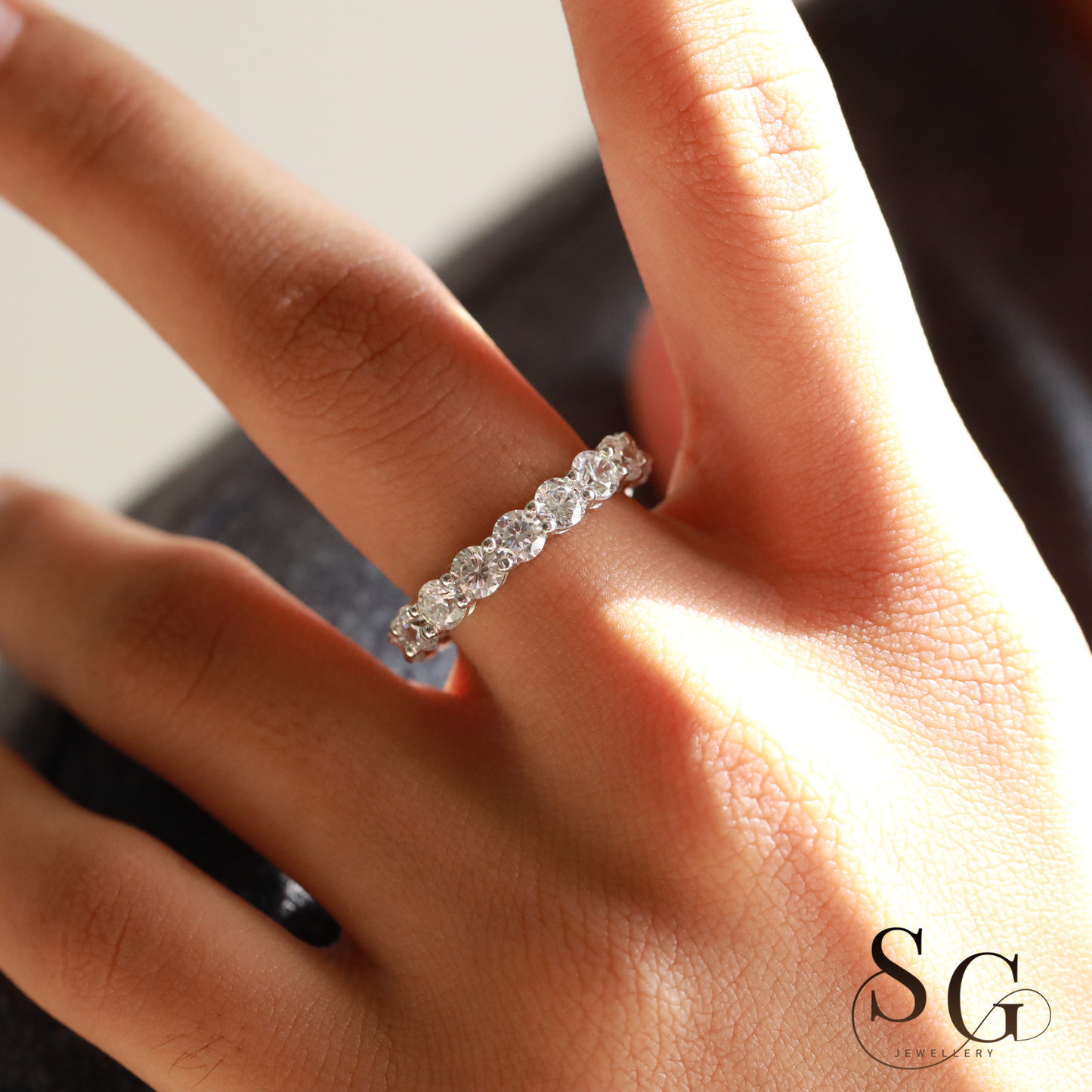 2,50 mm runder, farbloser Ehering mit im Labor gezüchteten Diamanten