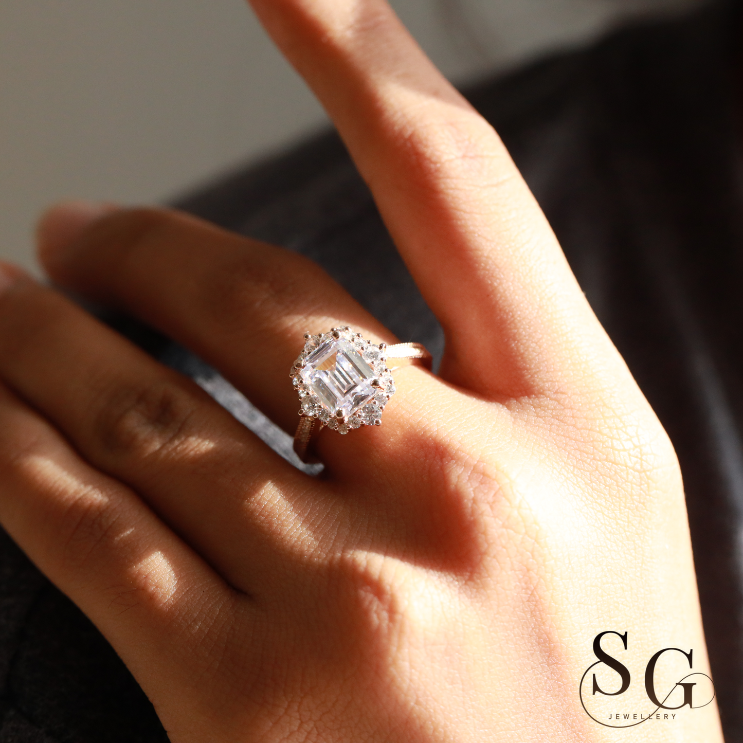 3 Karat Vintage-Verlobungsring mit Smaragdschliff und im Labor gezüchtetem Diamanten