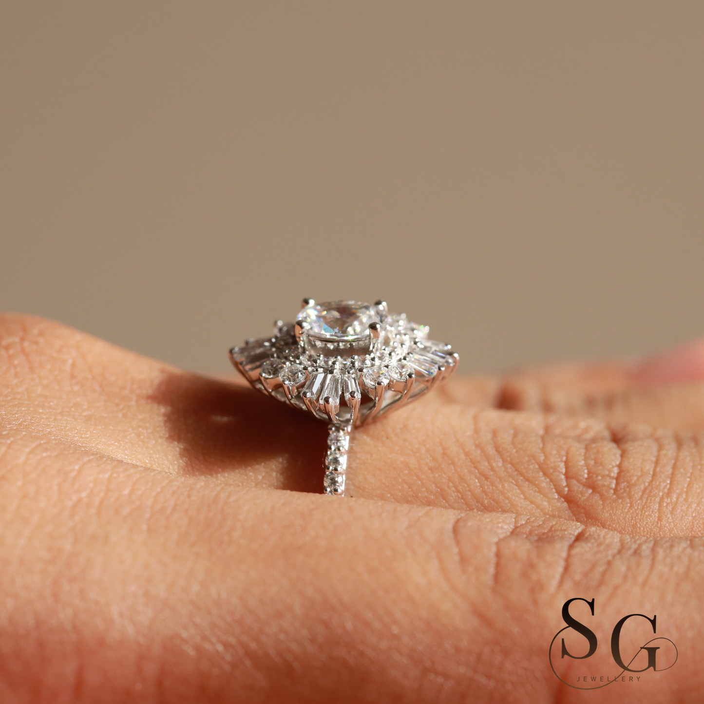 Vintage Hochzeitsring mit Labor-Diamanten und Verlobungsring