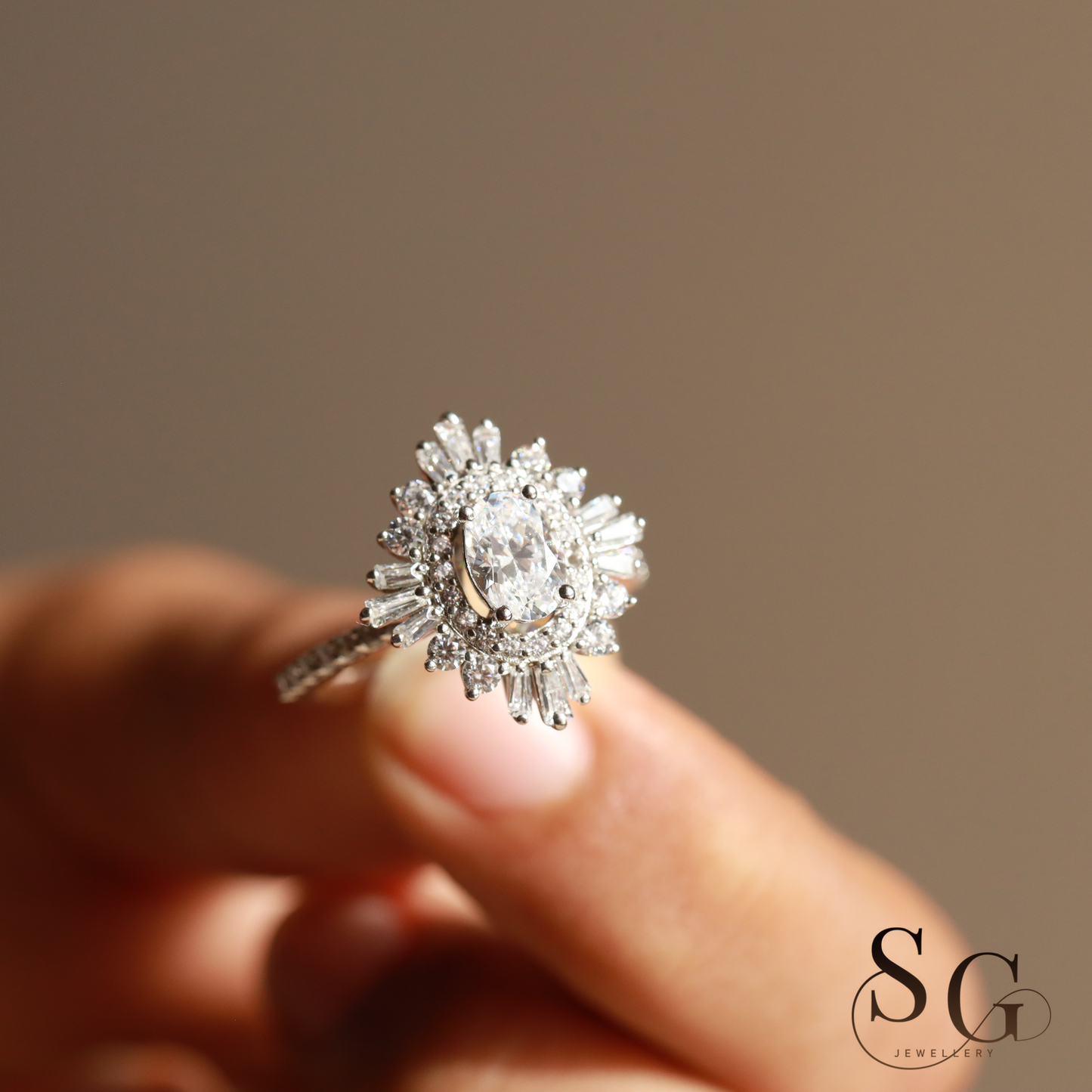 Vintage Hochzeitsring mit Labor-Diamanten und Verlobungsring