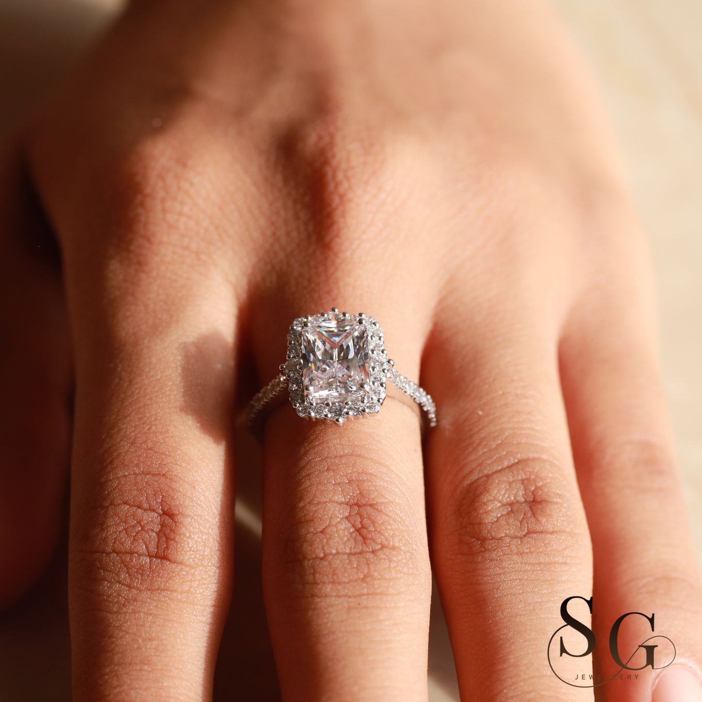 Halo Set Round Diamond with Center Radiant Cut Lab Grown Diamond Engagement Ring