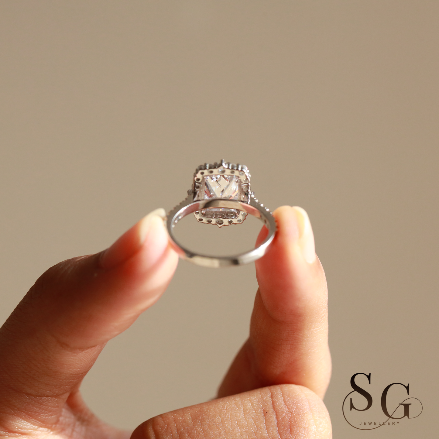 Halo Set Round Diamond with Center Radiant Cut Lab Grown Diamond Engagement Ring