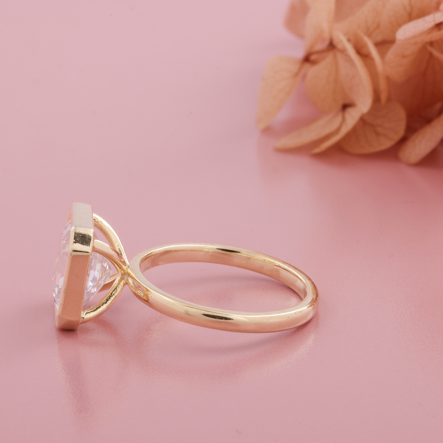 Verlobungsring mit 3 Karat Princess-Schliff-Diamanten aus Laborzucht