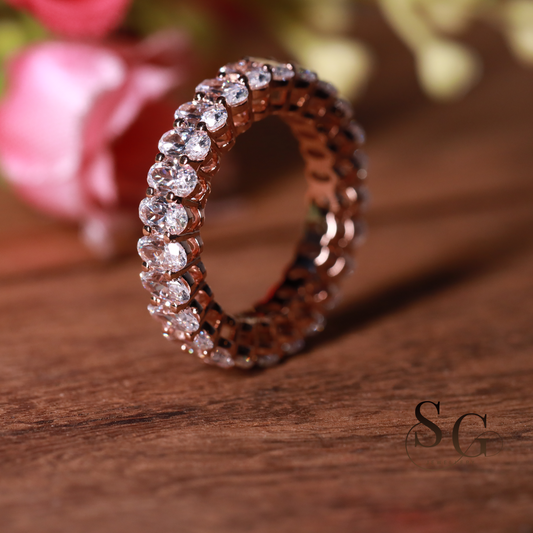 Oval shape diamond wedding band